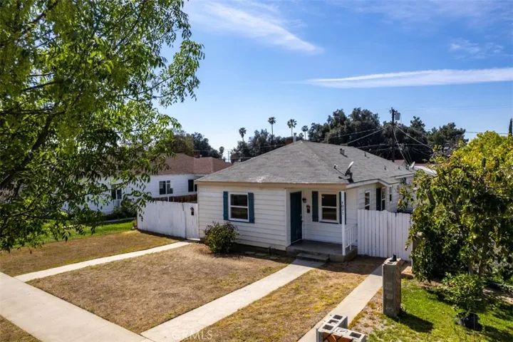 4027 Dwight Avenue, Riverside, California 92507