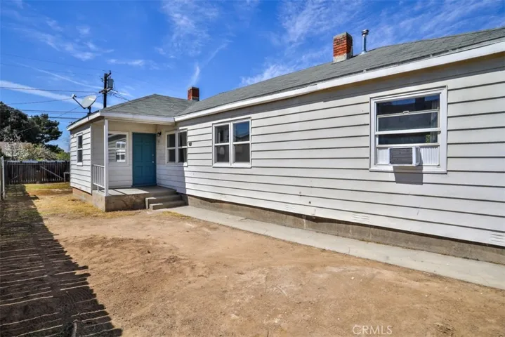 Yard and Porch - Back Unit