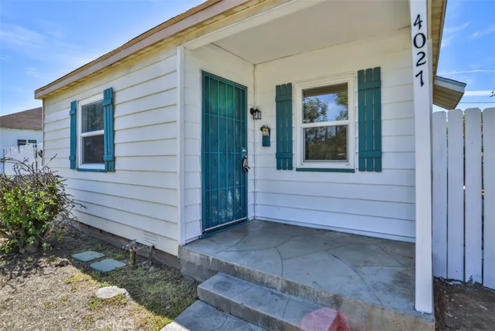 Porch - Front Unit
