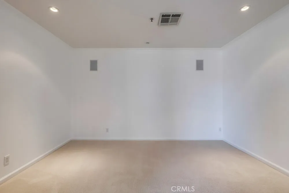 880 W 1st Street 603, Los Angeles, California 90012 home-pic-27