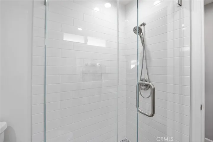 Bath 2 Walk-In Shower -  Custom Shower Glass Doors