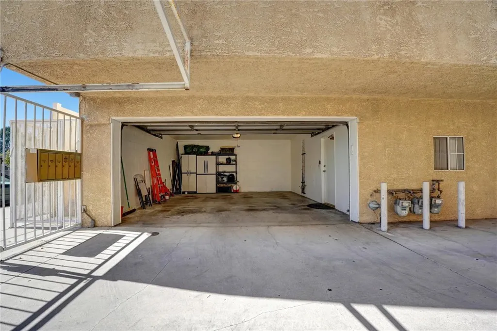 14105 Lemay Street 4, Van Nuys, California 91405 home-pic-44