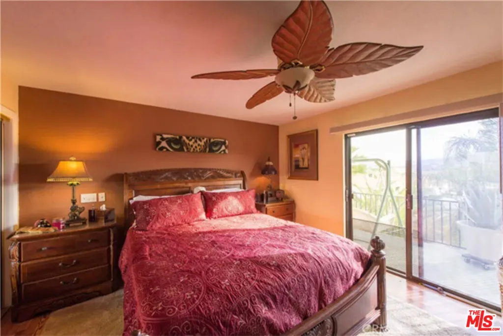 28850 Vacation Drive, Canyon Lake, California 92587 home-pic-19