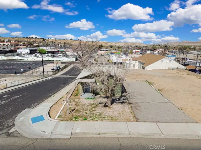 15604 Hesperia Road, Victorville, California 92395