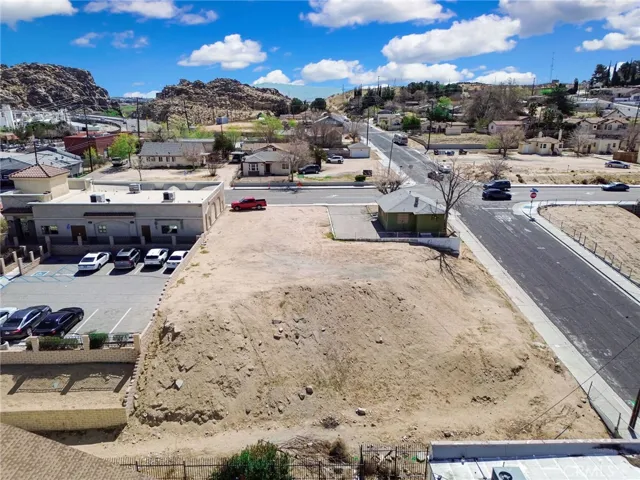 15604 Hesperia Road, Victorville, California 92395
