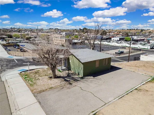 15604 Hesperia Road, Victorville, California 92395