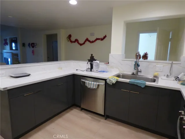 6055 Medinah Street, Fontana, California 92336