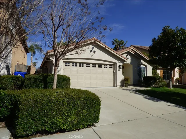 6055 Medinah Street, Fontana, California 92336