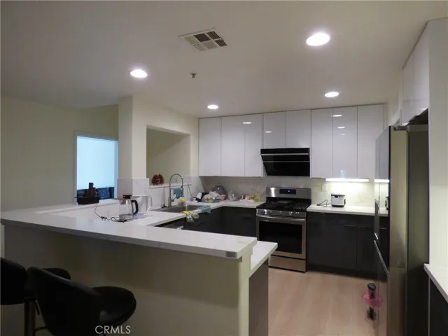 6055 Medinah Street, Fontana, California 92336