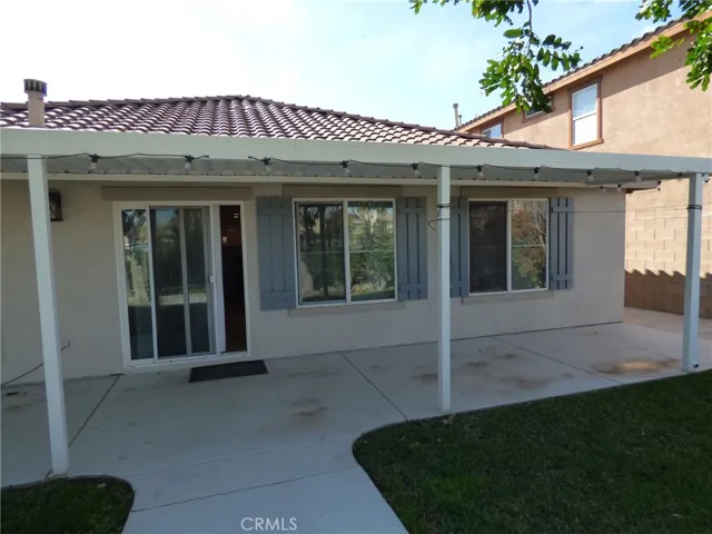 6055 Medinah Street, Fontana, California 92336