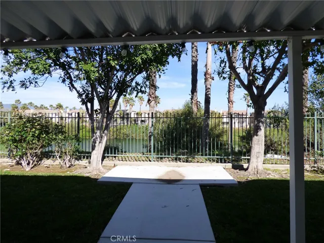6055 Medinah Street, Fontana, California 92336