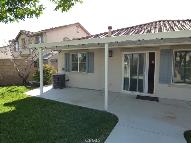 6055 Medinah Street, Fontana, California 92336