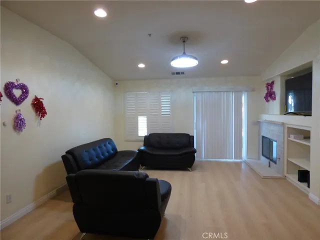 6055 Medinah Street, Fontana, California 92336