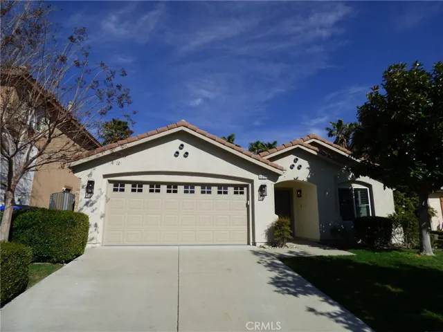 6055 Medinah Street, Fontana, California 92336