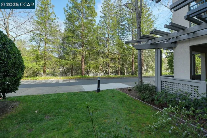 1860 Tice Creek Dr 1116, Walnut Creek, California 94595