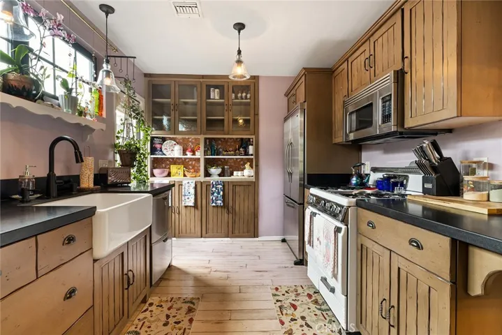 315 N Hollywood Way, Burbank, California 91505