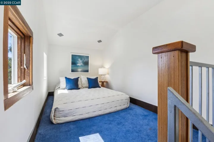 34 Las Palomas, Orinda, California 94563