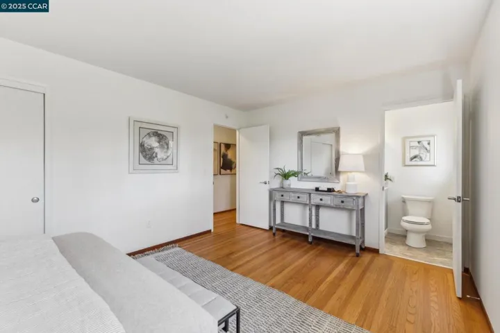 34 Las Palomas, Orinda, California 94563