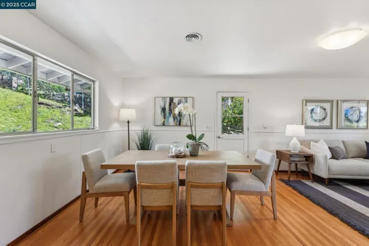 34 Las Palomas, Orinda, California 94563