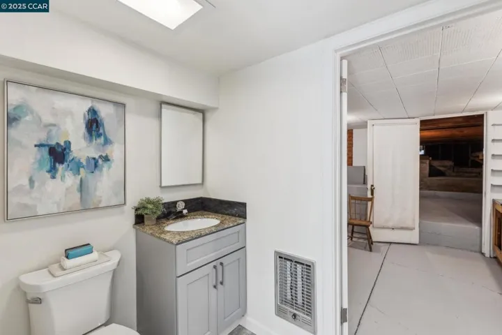 34 Las Palomas, Orinda, California 94563