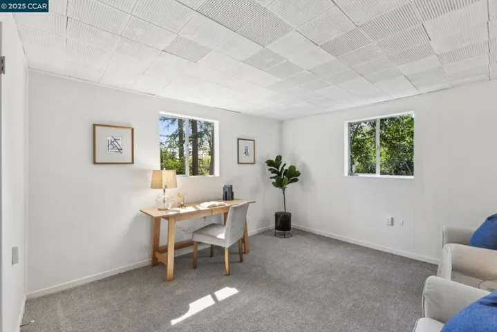 34 Las Palomas, Orinda, California 94563