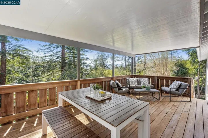 34 Las Palomas, Orinda, California 94563