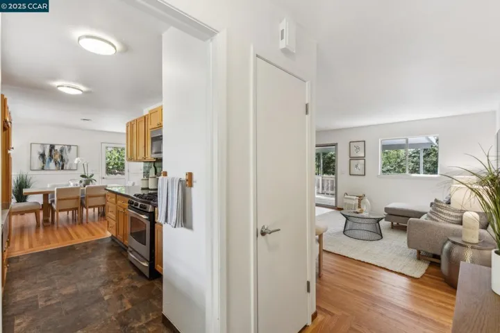 34 Las Palomas, Orinda, California 94563