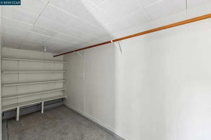 34 Las Palomas, Orinda, California 94563