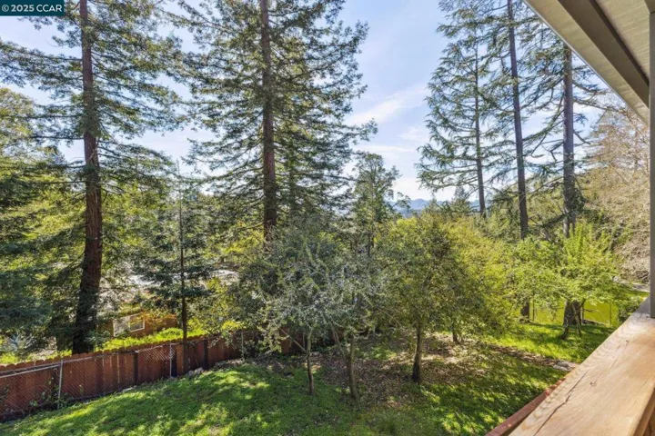 34 Las Palomas, Orinda, California 94563