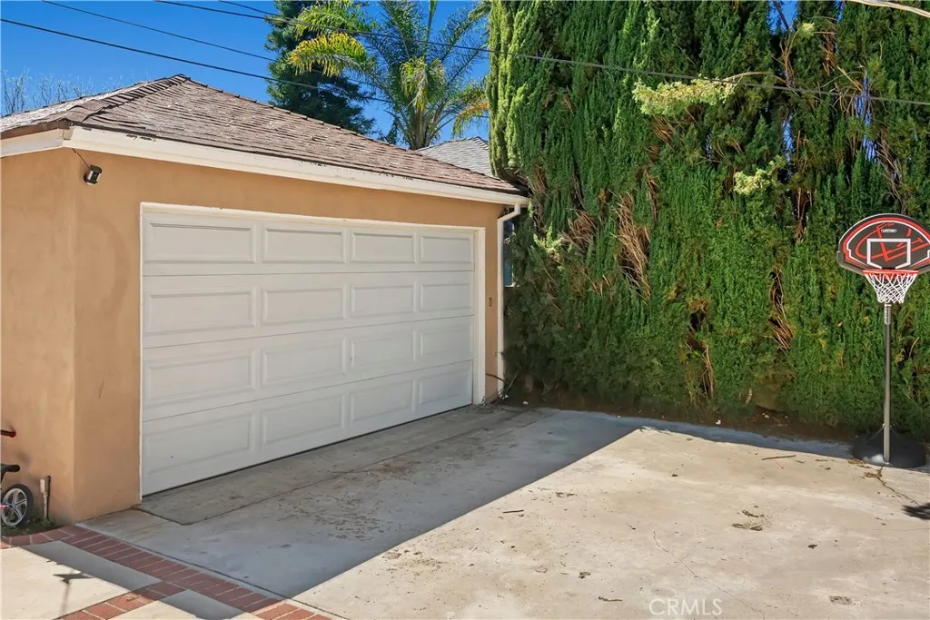 16828 Margate Street, Encino, California 91436 home-pic-33