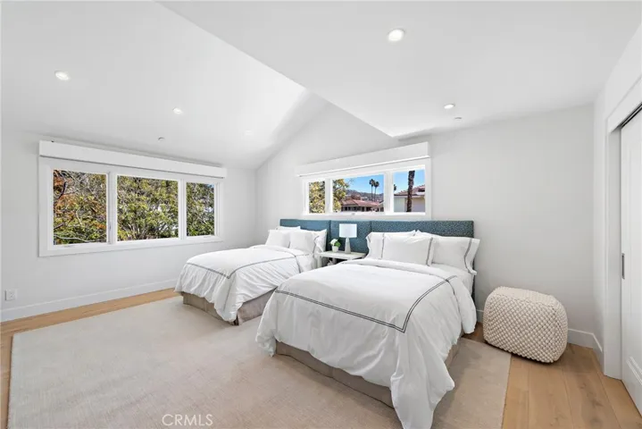450 Cliff Drive, Laguna Beach, California 92651