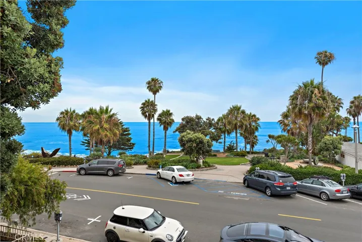 450 Cliff Drive, Laguna Beach, California 92651