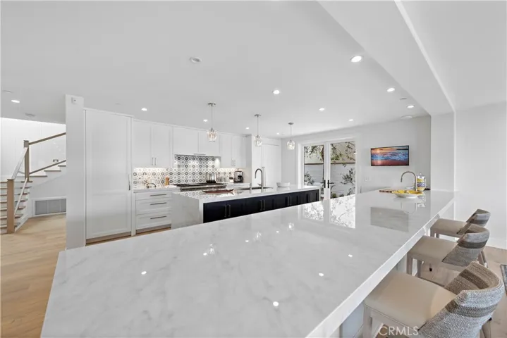 450 Cliff Drive, Laguna Beach, California 92651