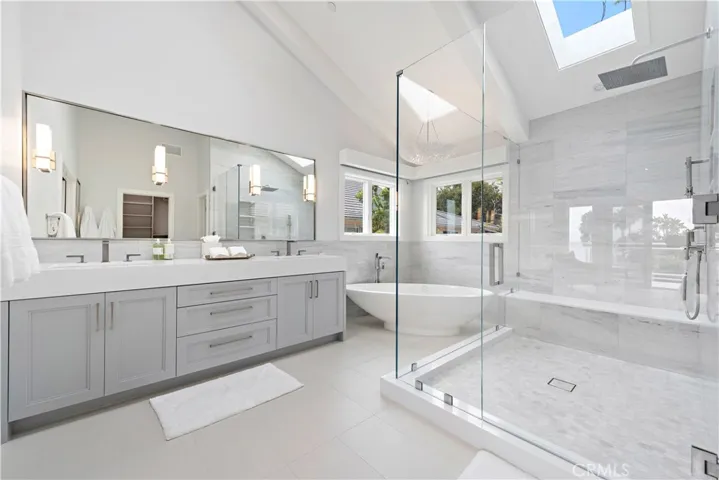 450 Cliff Drive, Laguna Beach, California 92651