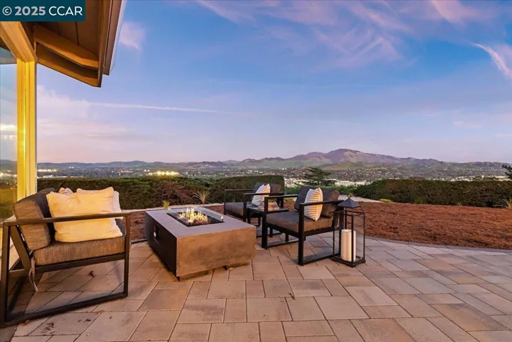 111 Hilltop Crescent, Walnut Creek, California 94597