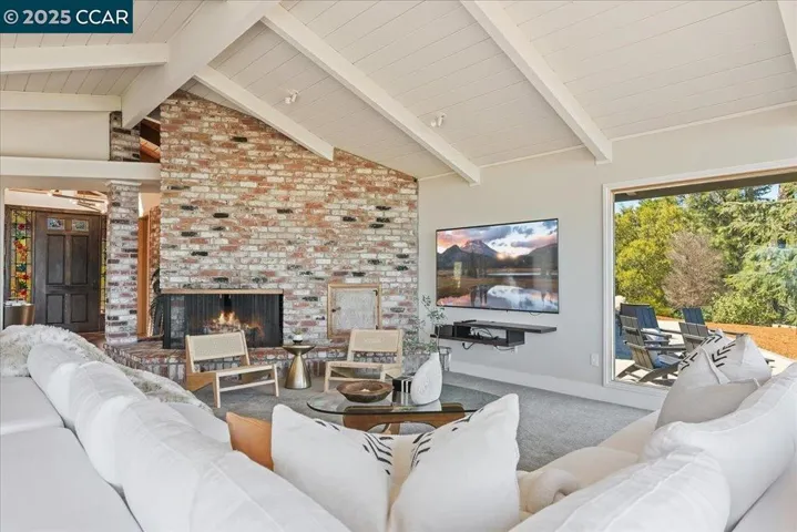 111 Hilltop Crescent, Walnut Creek, California 94597