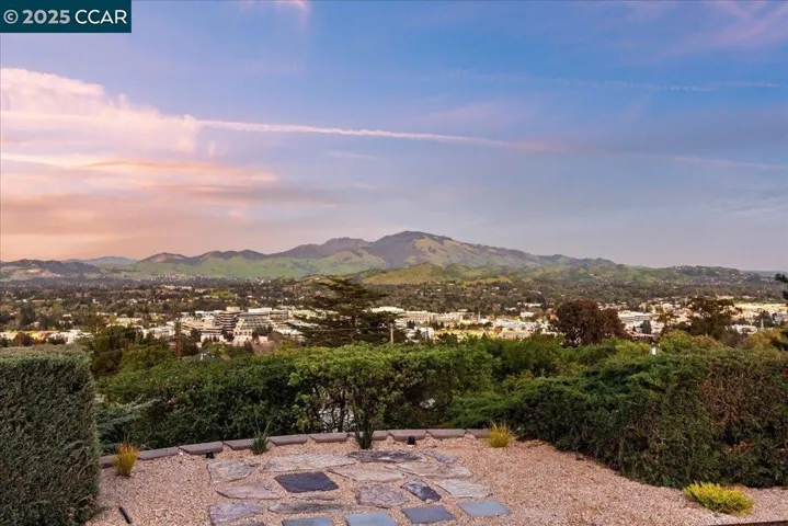 111 Hilltop Crescent, Walnut Creek, California 94597