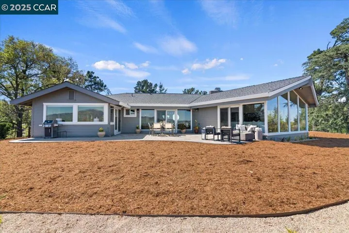 111 Hilltop Crescent, Walnut Creek, California 94597