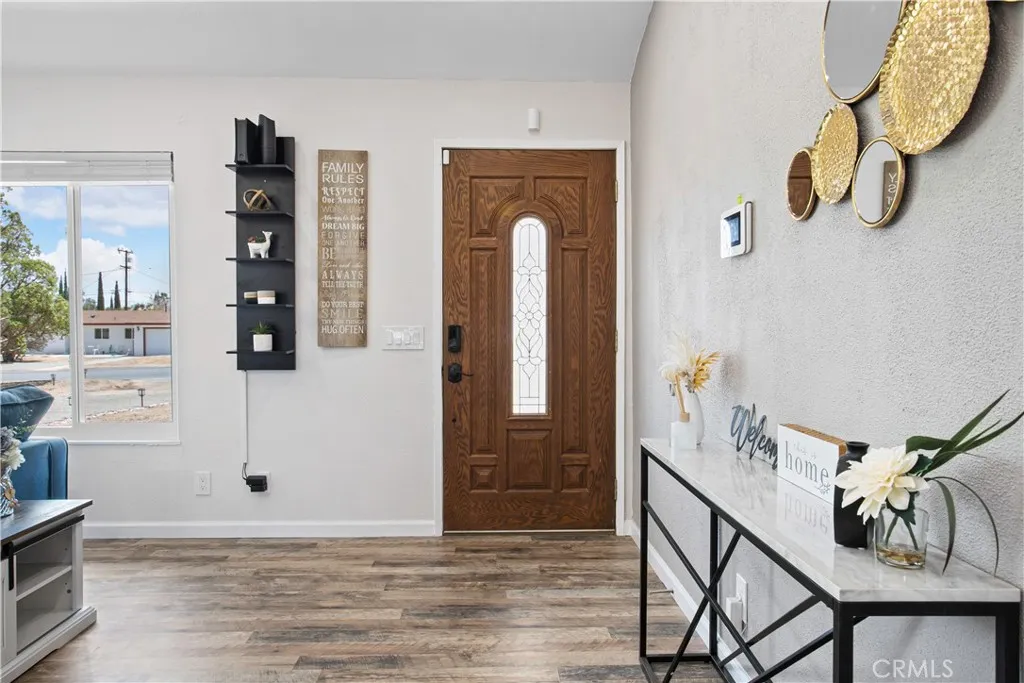7090 Emerson Avenue, Yucca Valley, California 92284 home-pic-6