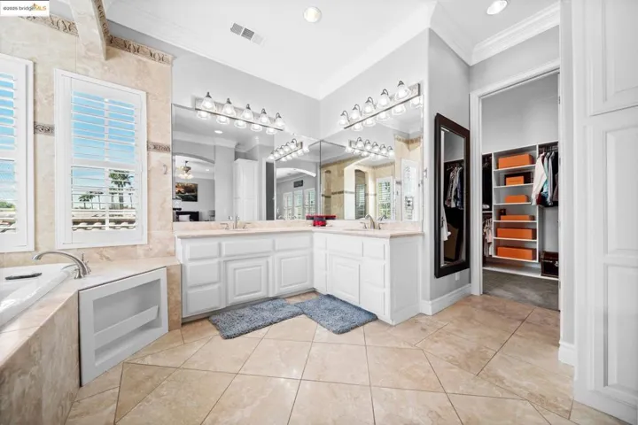 5577 Edgeview Dr, Discovery Bay, California 94505