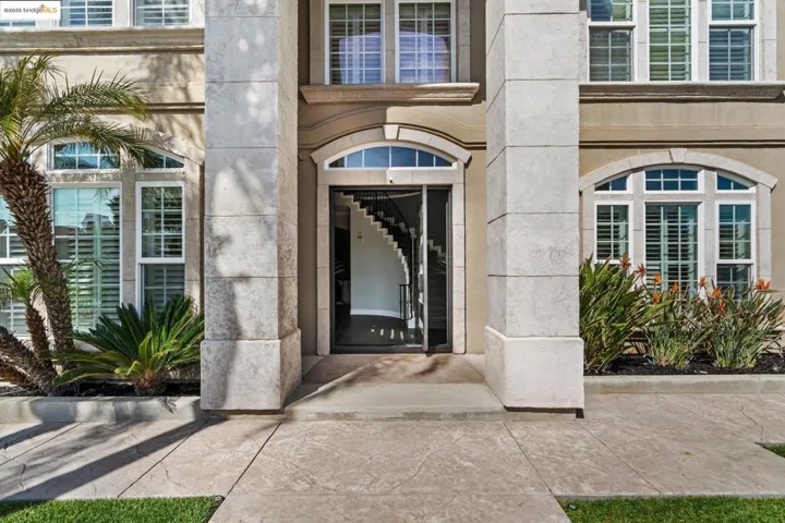 5577 Edgeview Dr, Discovery Bay, California 94505