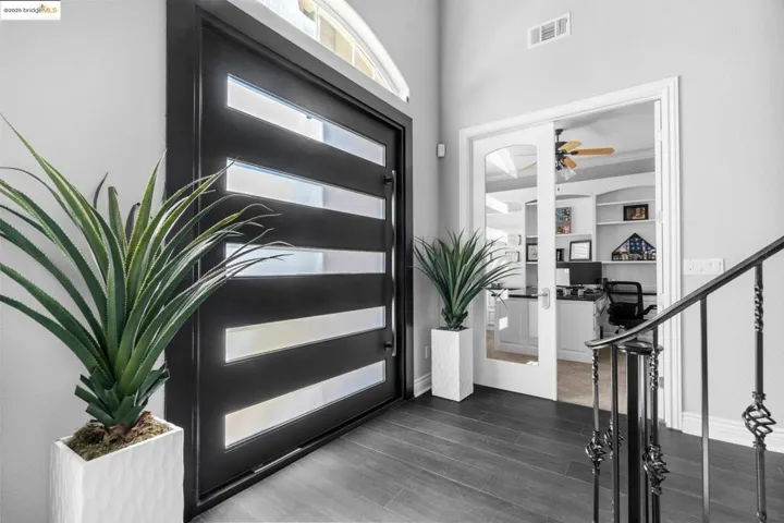 5577 Edgeview Dr, Discovery Bay, California 94505