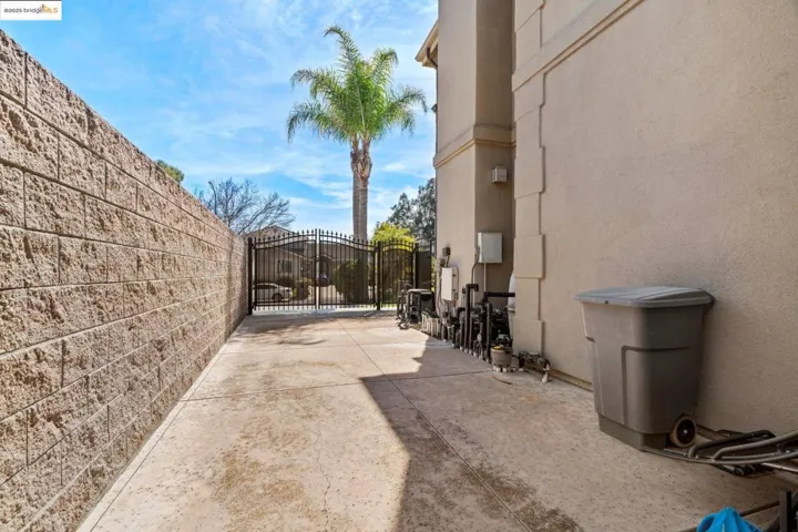 5577 Edgeview Dr, Discovery Bay, California 94505