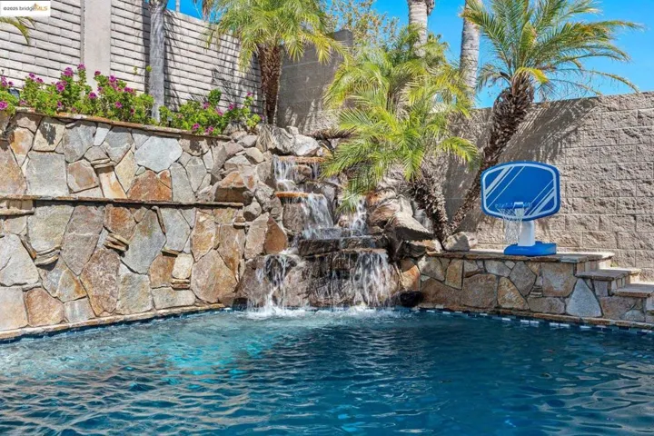 5577 Edgeview Dr, Discovery Bay, California 94505