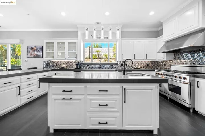 5577 Edgeview Dr, Discovery Bay, California 94505