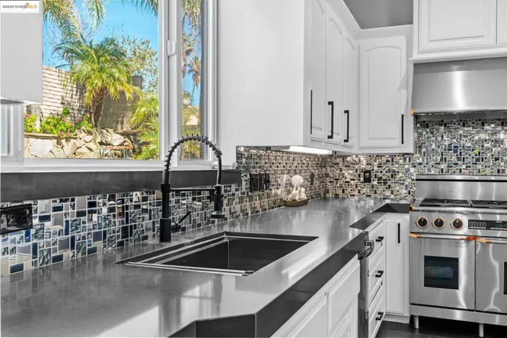 5577 Edgeview Dr, Discovery Bay, California 94505