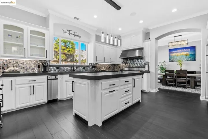 5577 Edgeview Dr, Discovery Bay, California 94505