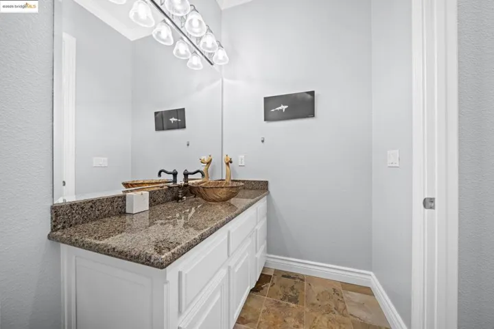 5577 Edgeview Dr, Discovery Bay, California 94505