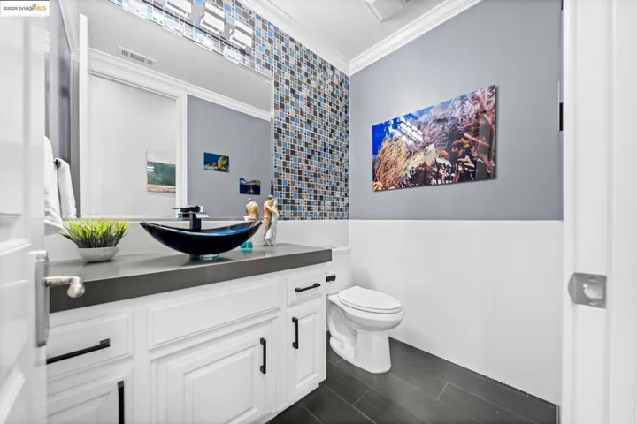 5577 Edgeview Dr, Discovery Bay, California 94505
