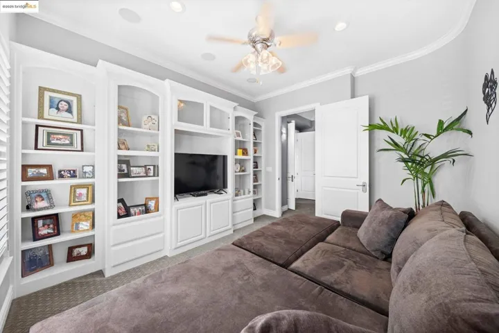 5577 Edgeview Dr, Discovery Bay, California 94505